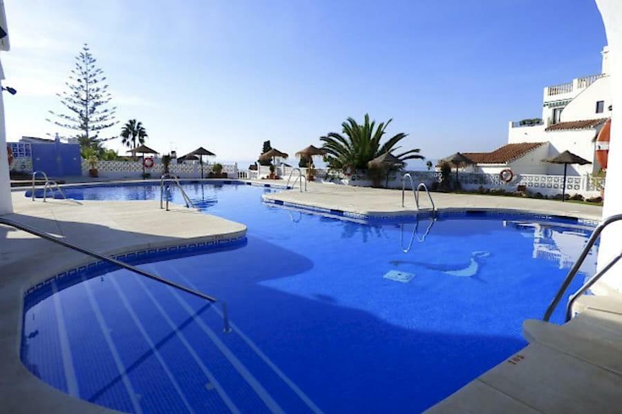 Hotel Bajamar Ancladero Playa ネルハ エクステリア 写真